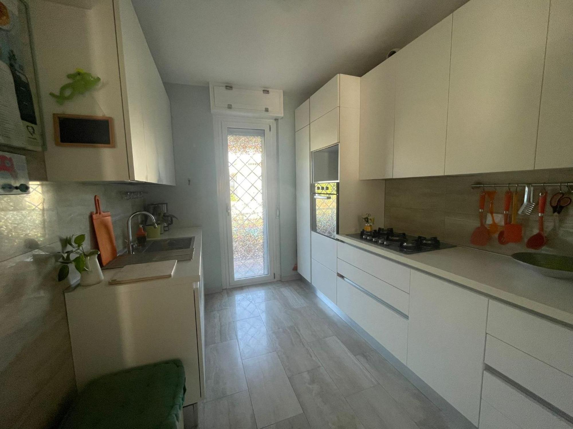 Intero Appartamento Con Giardino E Parcheggio Rom Exteriör bild