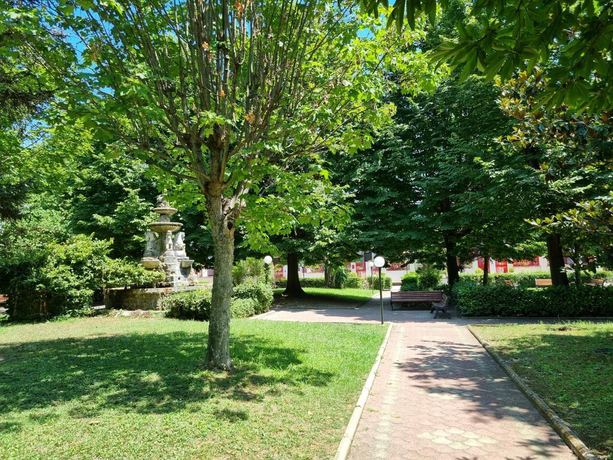 Intero Appartamento Con Giardino E Parcheggio Rom Exteriör bild